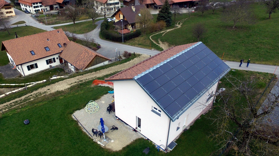 Centrale solaire de 10'000 Wc à 1555 Villarzel