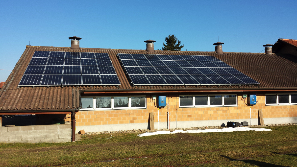 Centrale solaire de 5'400 Wc à 1536 Combremont-le-Petit
