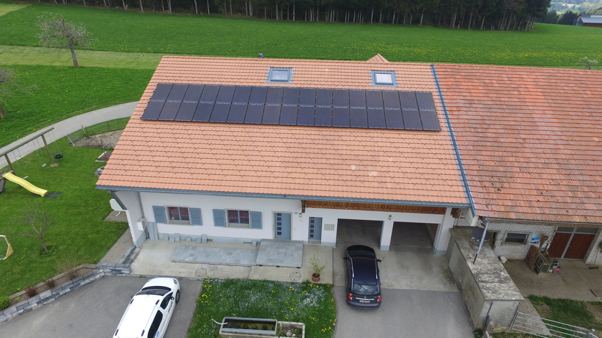 Centrale solaire de 9'690 Wc à 1699 Bouloz