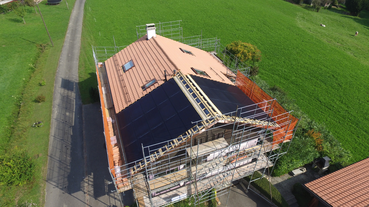 Centrale solaire de 8'850 Wc à 1608 Chapelle